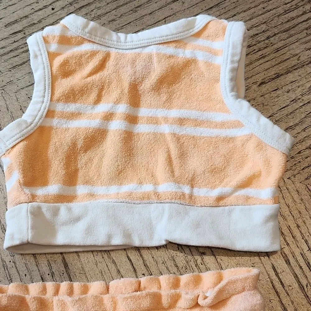 Girls 2 piece set skirt and crop top XS 4/5